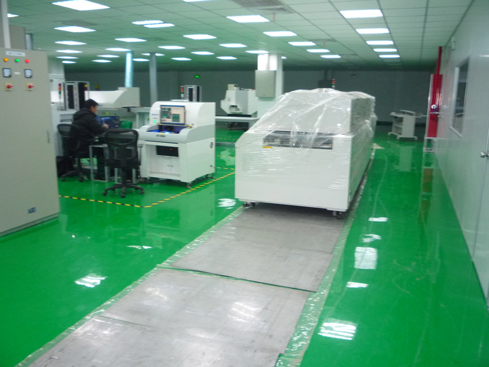 二樓平臺無塵室吊裝作業 二樓平臺無塵室吊裝作業